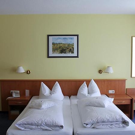 Hotel Aurora Garni Мюнхен Экстерьер фото